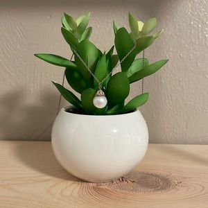 Tiffany & Co. pearl pendant silver necklace